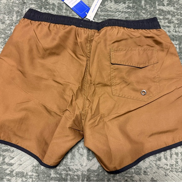 Retro Style Swim Trunks - Picture 3 of 4